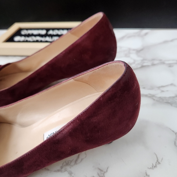 Manolo Blahnik Burgundy Suede Tassle Heels - Picture 8 of 13